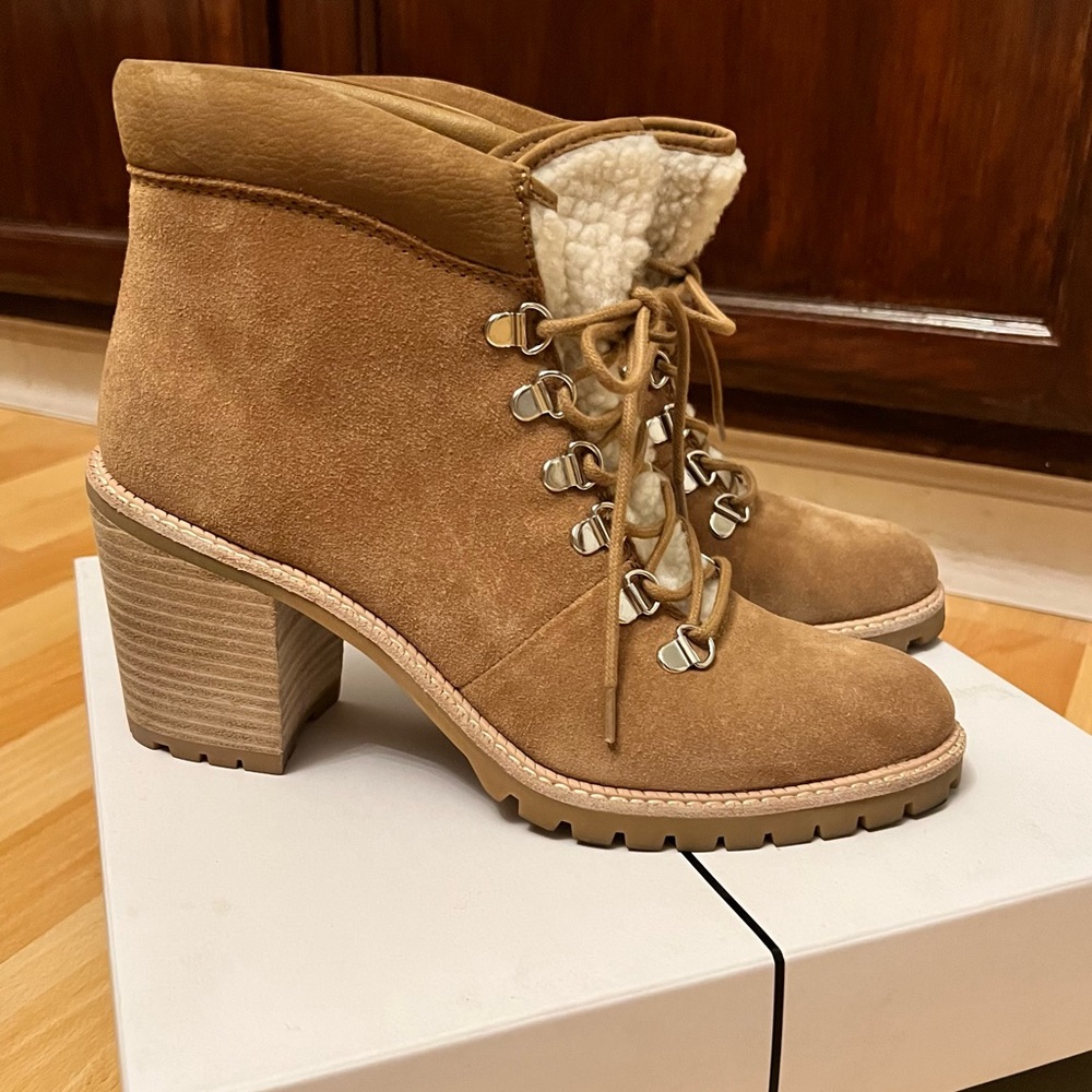 Dolce Vita Post Tan Suede Laceup Hiker Bootie Size 9